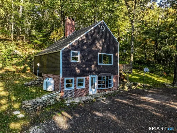16 Ironwood Lane, New Milford, CT 06776