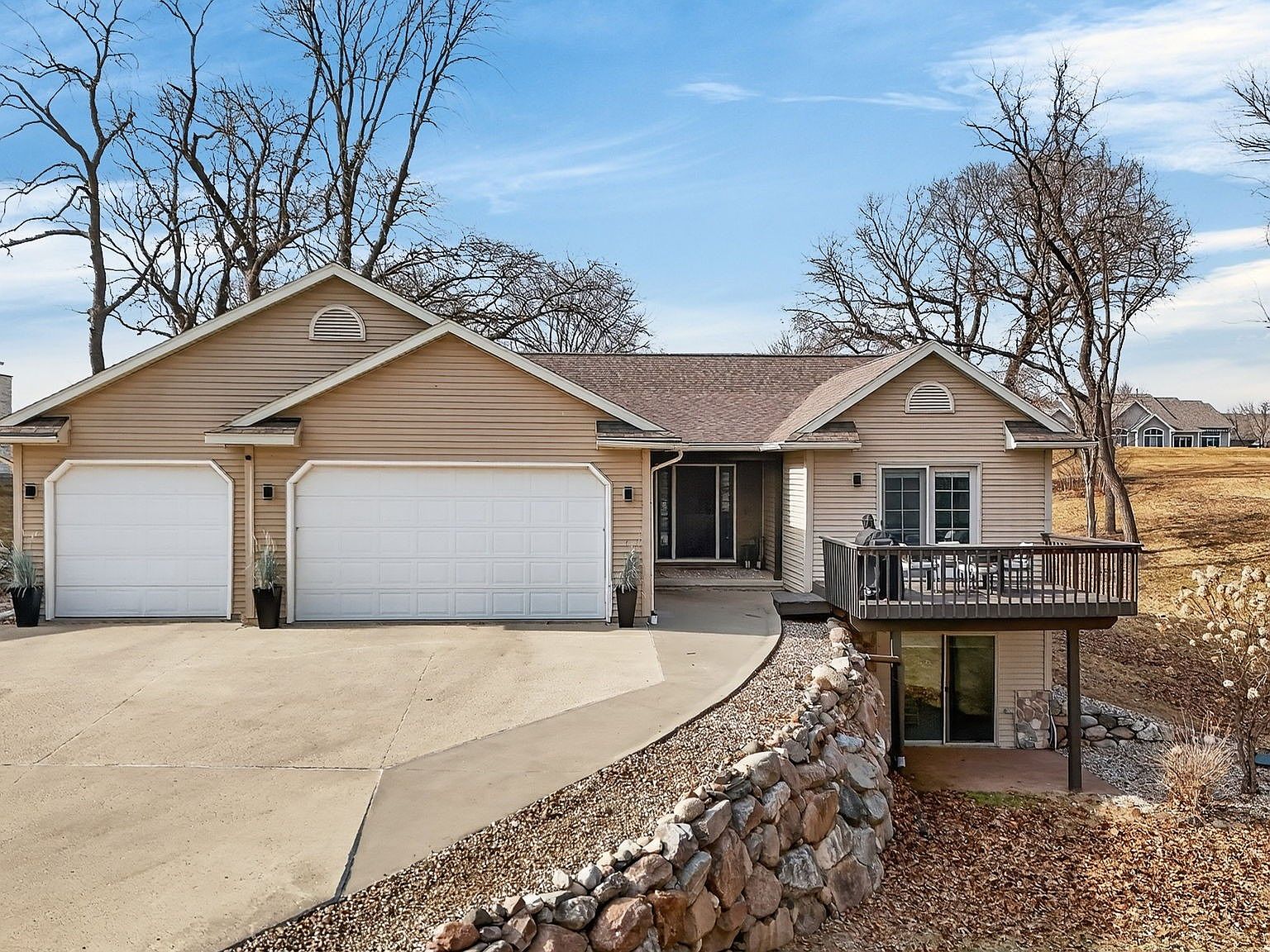 5128 Panorama Dr