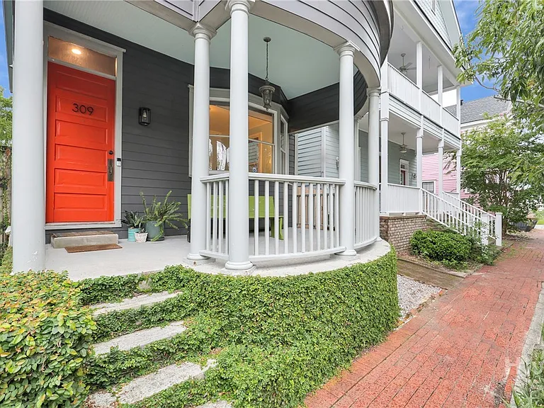 309 E Duffy St — Photo 4