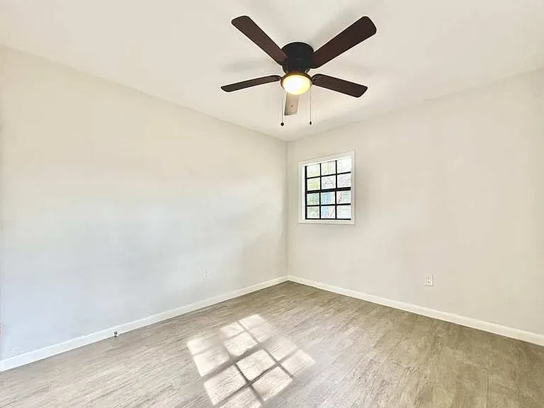 2928 W Elrod Ave — Photo 21