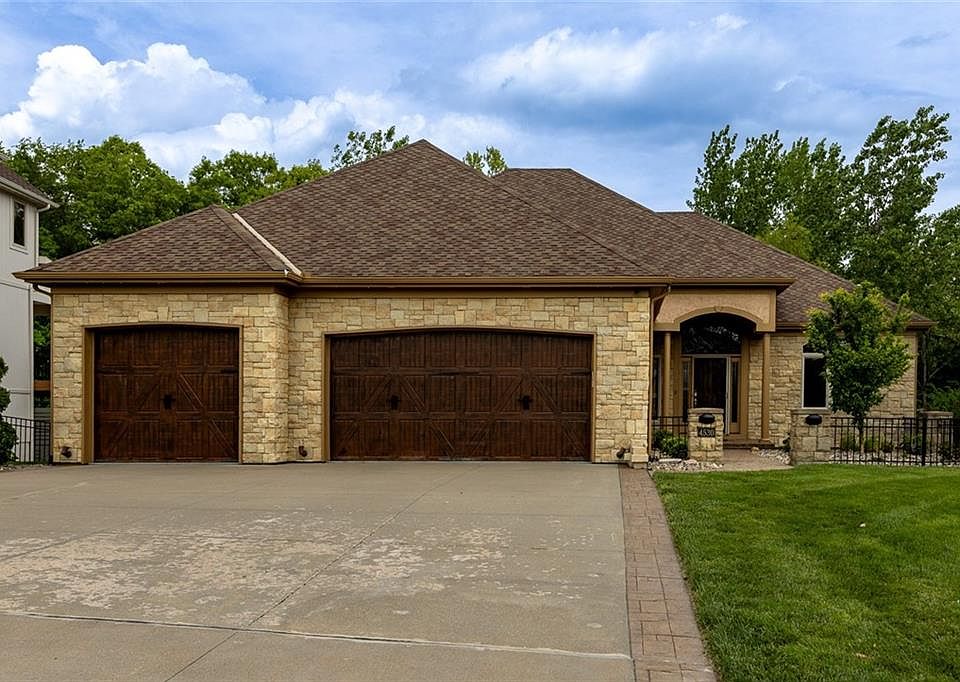 1st image of 4530 NW Verona Dr
