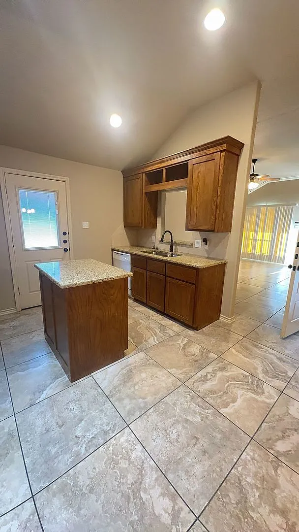 2111 Bachelor Button Dr — Photo 4