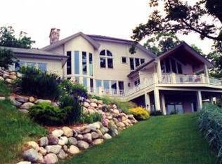 535 Ruddiman Dr, Muskegon, MI 49445