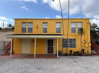 340 NE 125th St #4, Miami, FL 33161