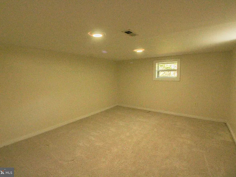 11 Hickory Ln — Photo 63