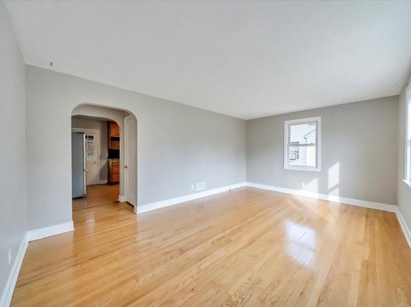 4622 Eden Dr NW, Roanoke, VA 24012