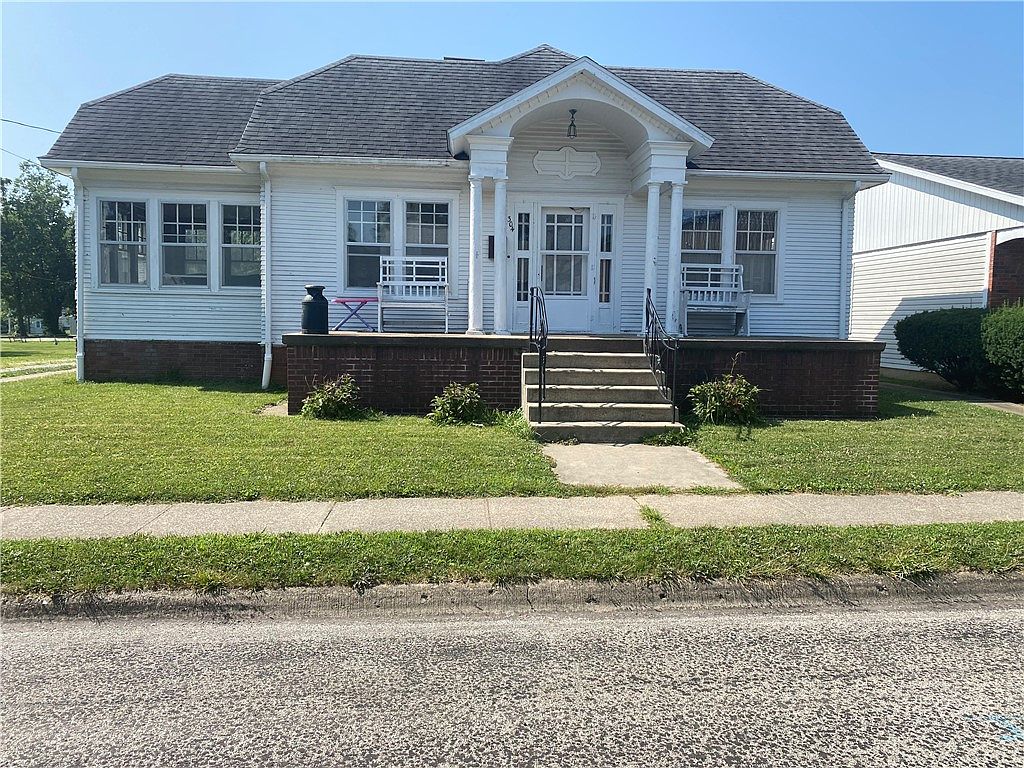 304 W Washington St, Newton, IL 62448 MLS 6228441 Zillow
