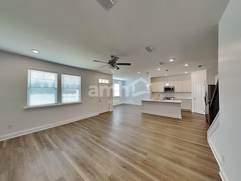 210 Argea Dr — Photo 6
