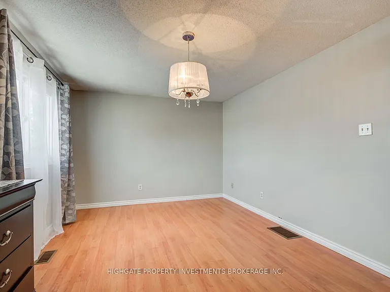 913 Dyer Ct — Photo 18