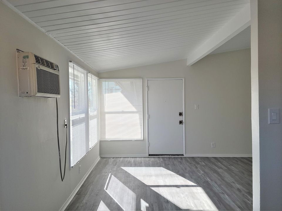 1st image of 11903 Vanowen St #8