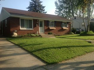 1531 Birch Dr, Waukesha, WI