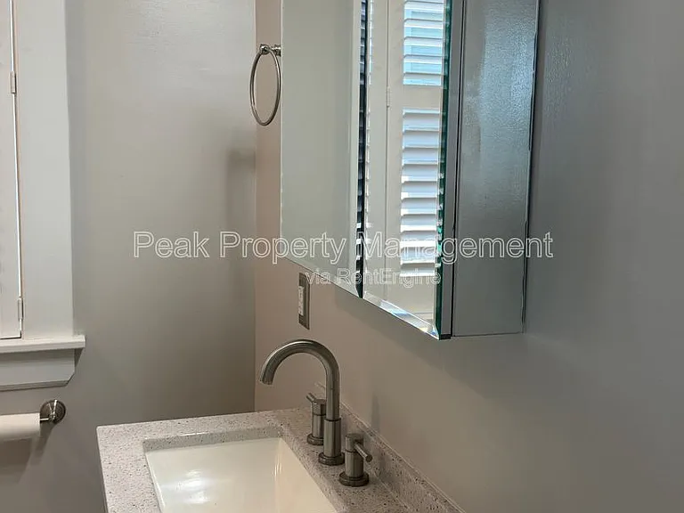 3400 Carolina Ave — Photo 17