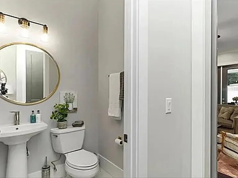 2234 Howard Dr — Photo 5
