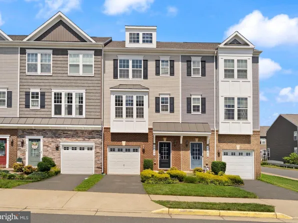 6002 Camerons Ferry Dr, Haymarket, VA 20169