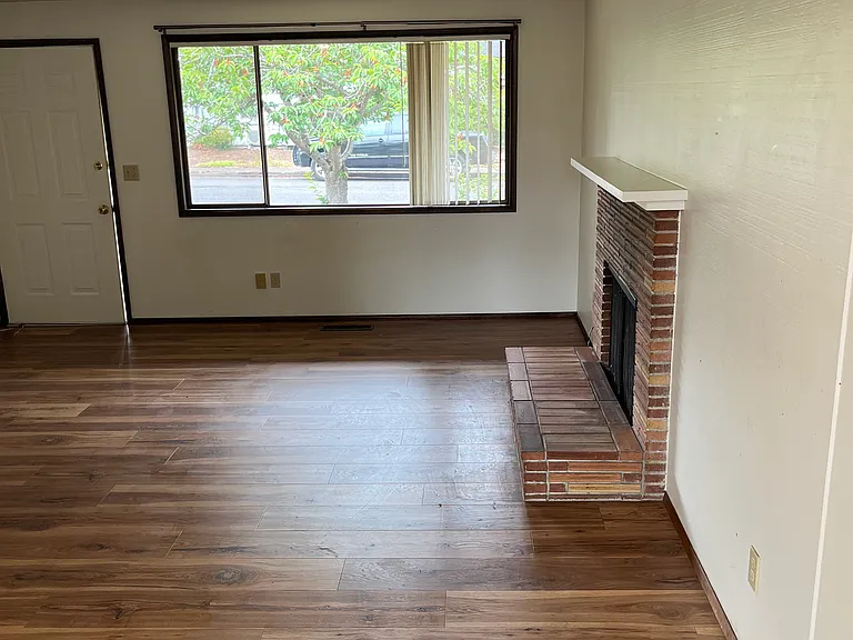 1595 Amberland Ave — Photo 18
