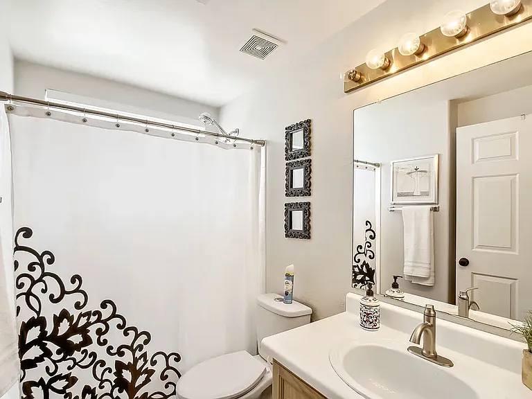 10401 N 52nd St #105 — Photo 9