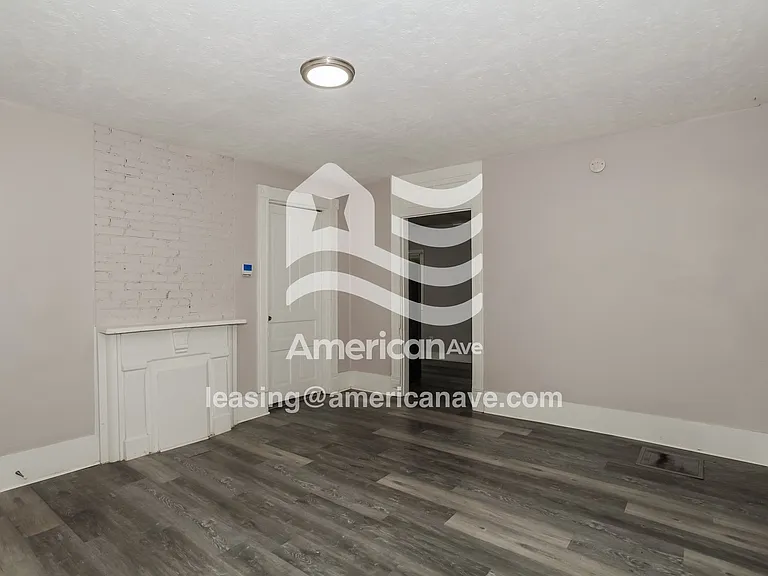 659988_004_living_room_14009203.jpg