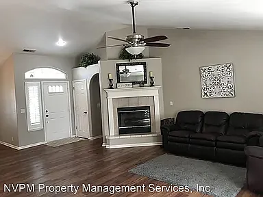 Legacy Ln — Photo 2