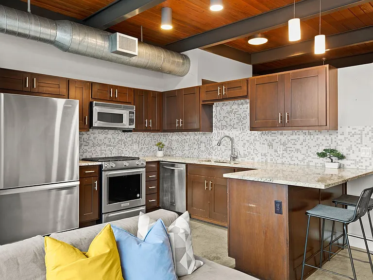 2205 N Lamar Blvd #114 — Photo 6
