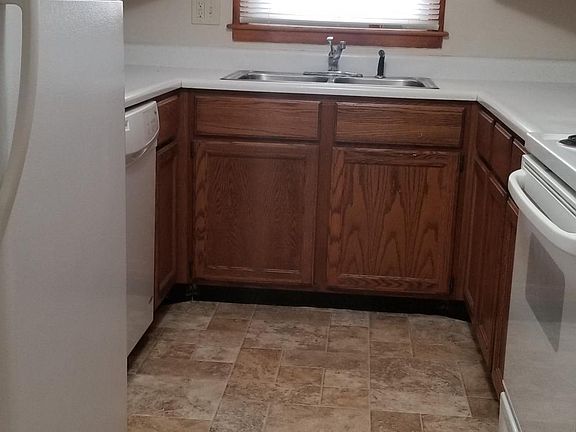 3rd image of 1023 Magie Ave