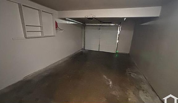 5th image of 4050 N Benedict Ave