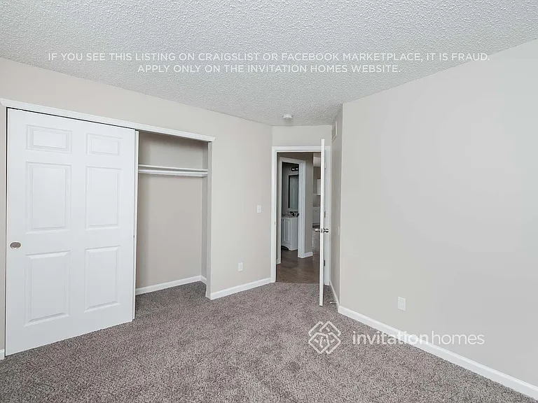 19710 E Lasalle Dr — Photo 6