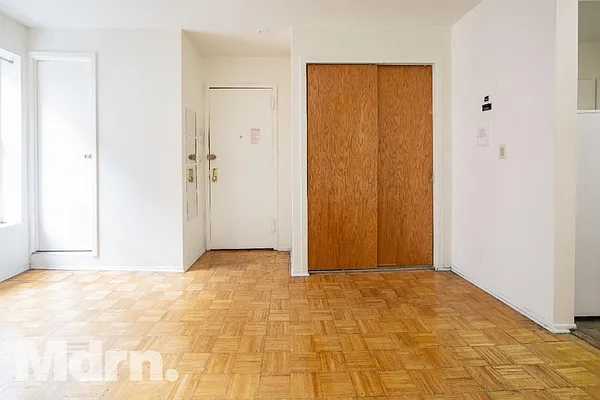 Rented by Mdrn Residential | media 11