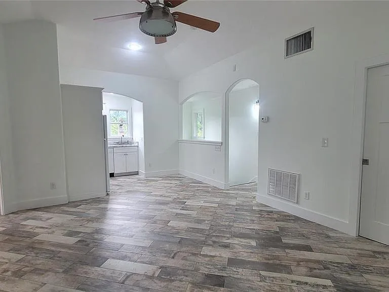 1837 Hollenbeck Dr — Photo 21