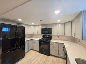 71 Eltinge St, Staten Island, NY