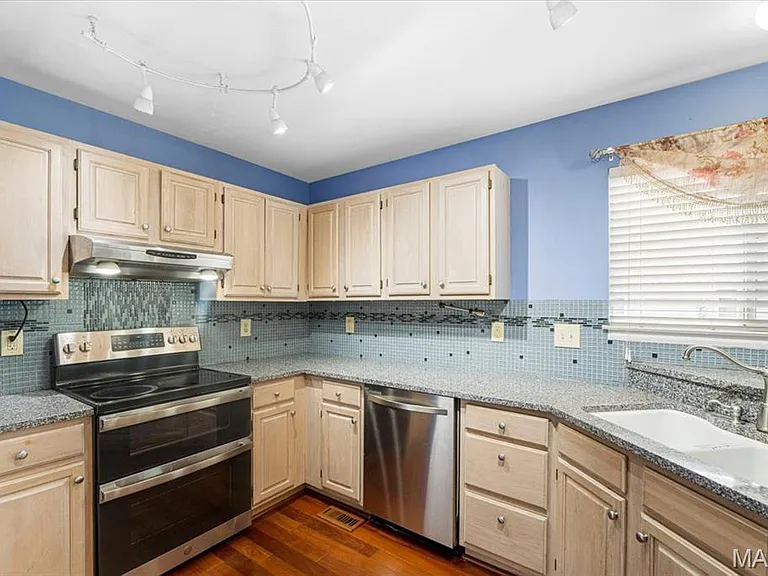 208 Kylewood Ct — Photo 19