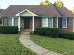 1059 Heatherwood Rd, Pleasant View, TN 37146