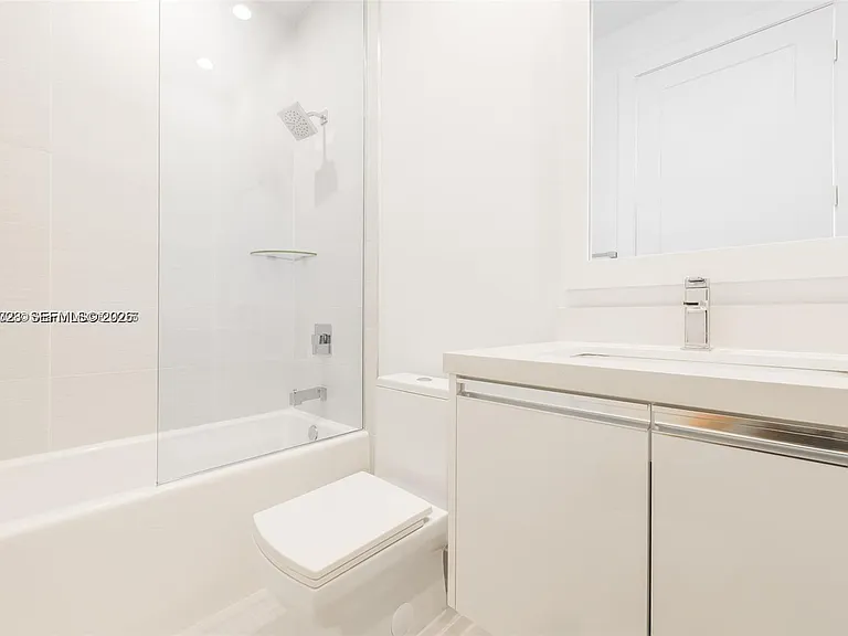 10245 NW 63rd Ter #201 — Photo 24