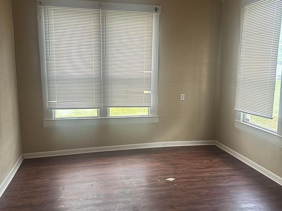 5th image of 3602 Old Warren Rd
