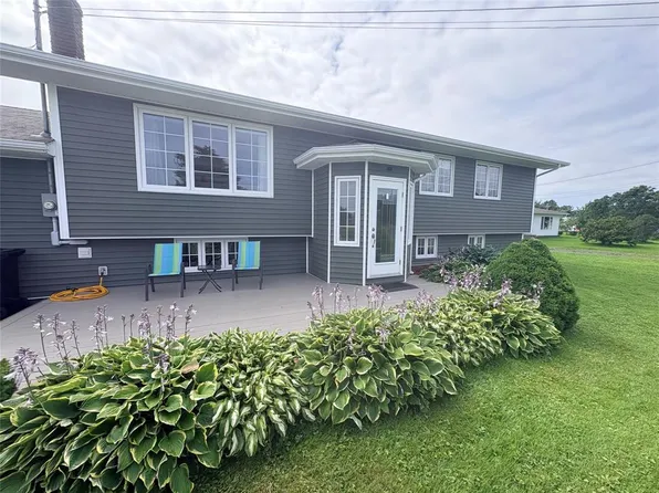 90 Main Street, Comfort Cove-Newstead, NL A0G3K0