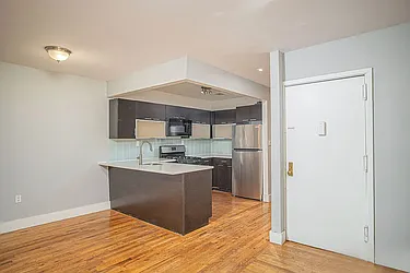 289 Clifton Place, #3