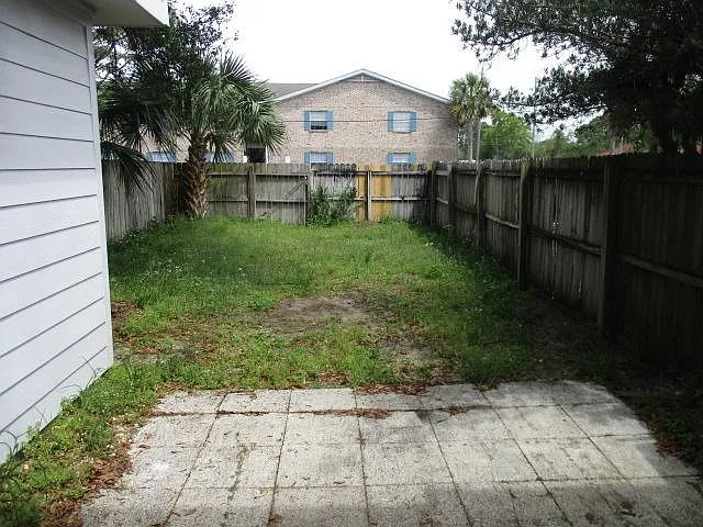 106 Valencia Dr — Photo 24