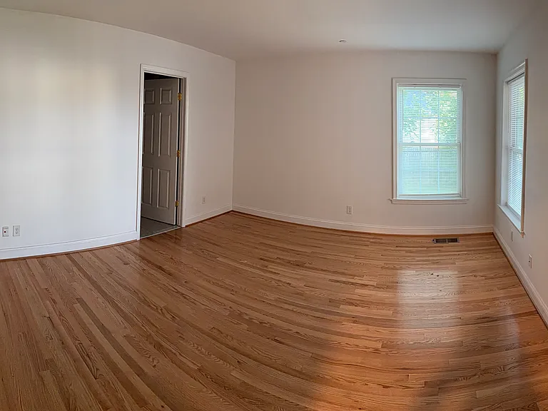 220 Gross Ave — Photo 27
