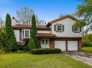 1955 Zeppelin Dr, Hanover Park, IL 60133