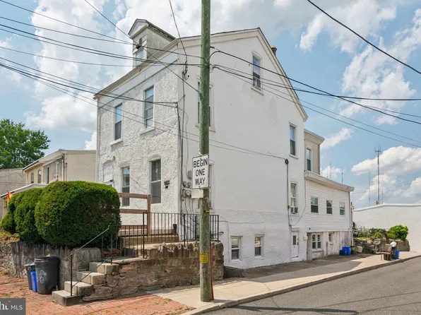 270 Dupont St Floor 2, Philadelphia, PA 19128