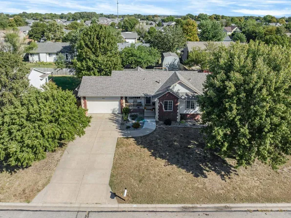 412 Oakwood St, Rose Hill, KS 67133