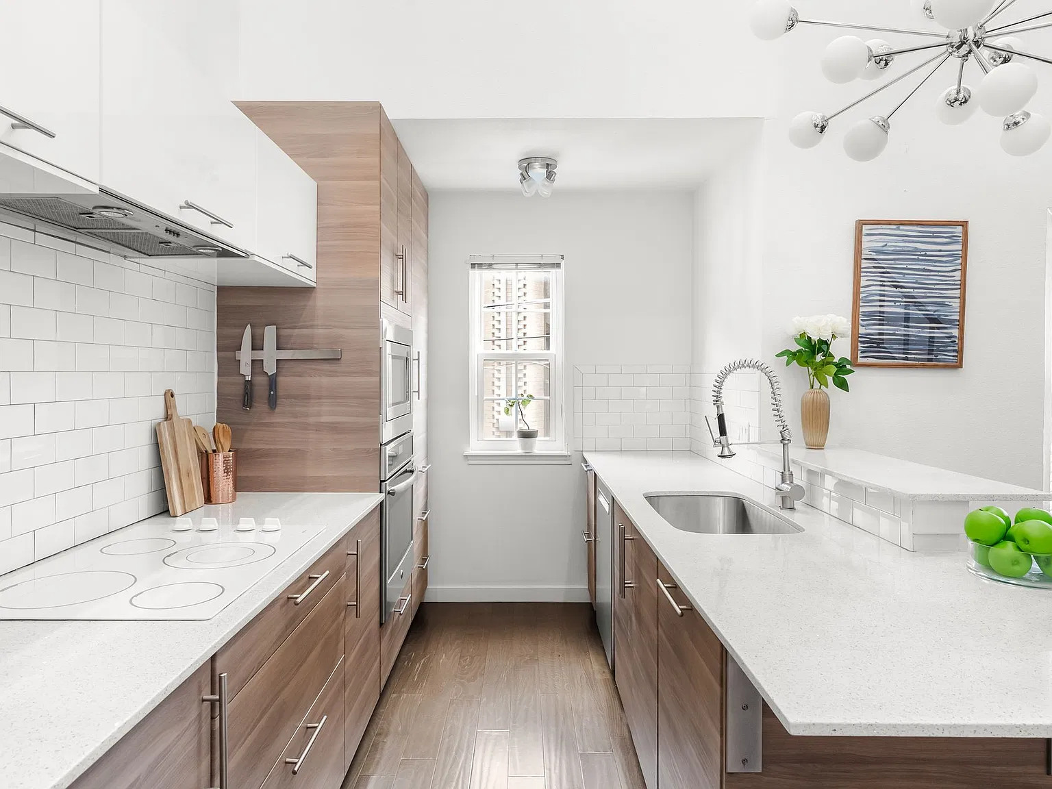 2 bed, 871 sqft, $2,100 — Photo 3