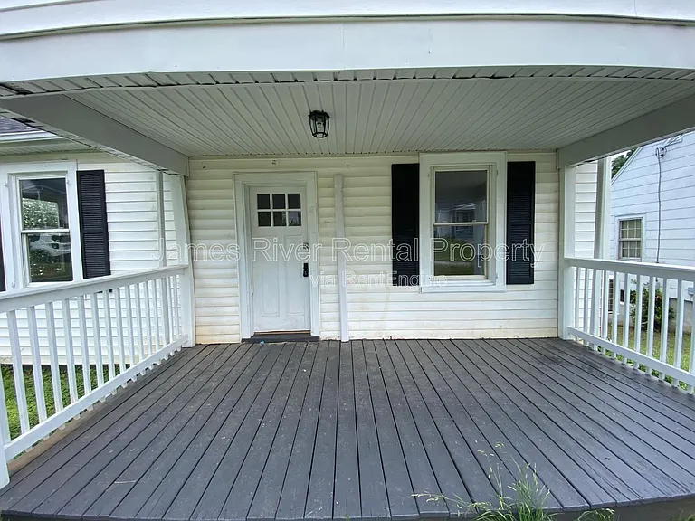 2020 Rose Ln — Photo 3