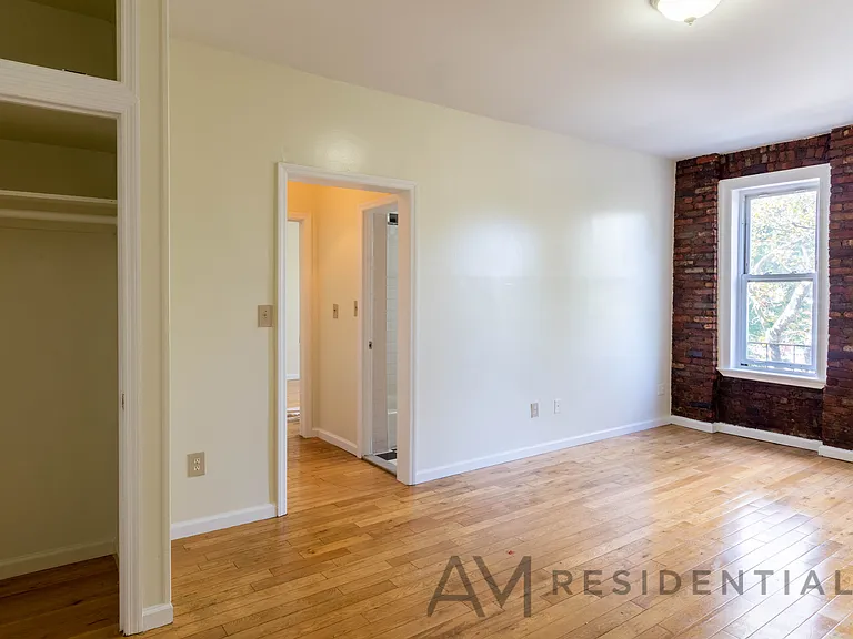 2665 Bedford Ave #32 — Photo 2