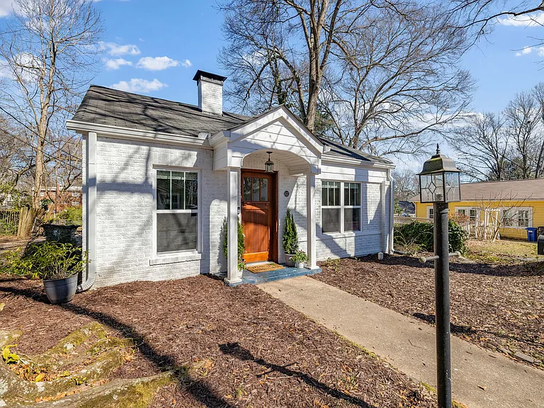 622 Dyer St — Photo 2