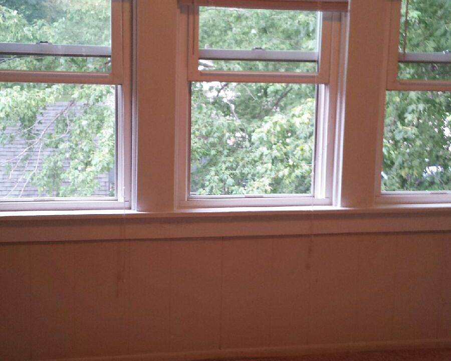 2nd image of 1102 Randall Ave