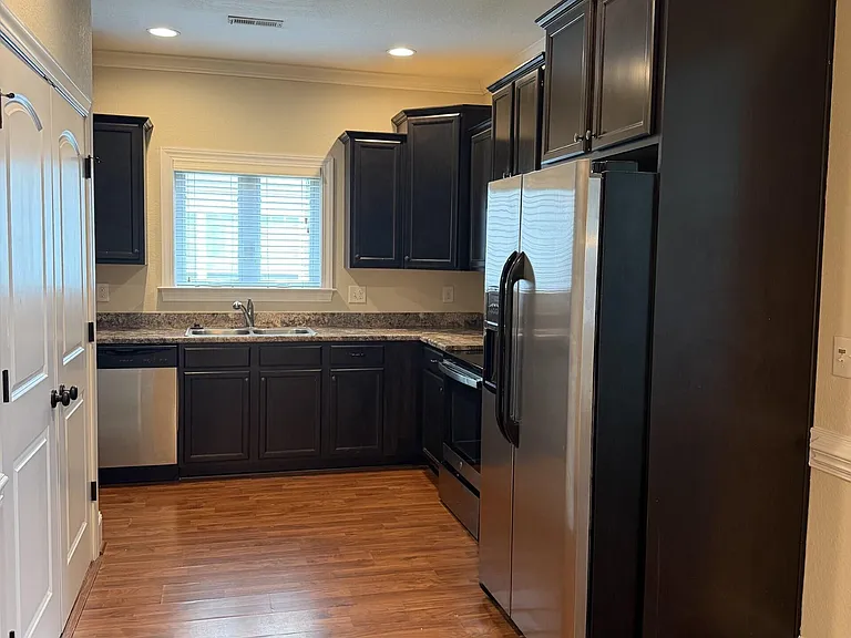3504 Ellsworth Dr #B — Photo 7