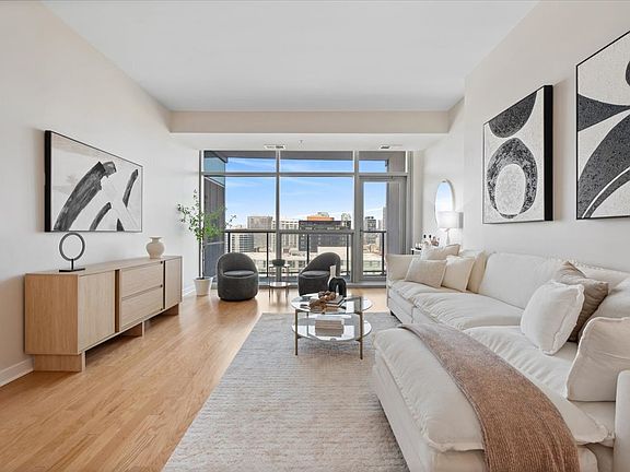 5th image of 303 W Ohio St APT 1808