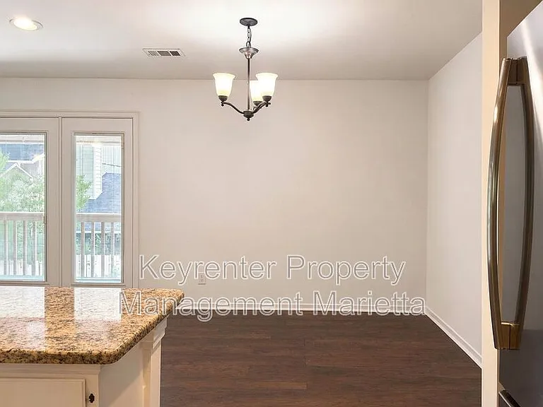 2190 Palmyra Dr — Photo 5