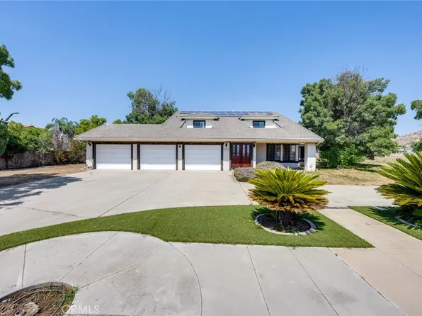 27080 Vinewood Pl, Moreno Valley, CA 92555