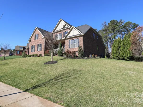 11220 Three Sisters Ln, Mint Hill, NC 28227